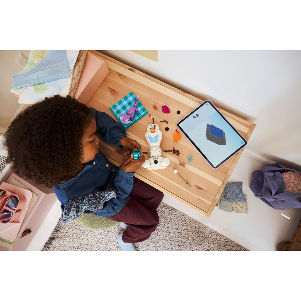 Конструктор LEGO Disney Princess Веселощі на пікніку Олафа та Бруні (43287) - зображення 9