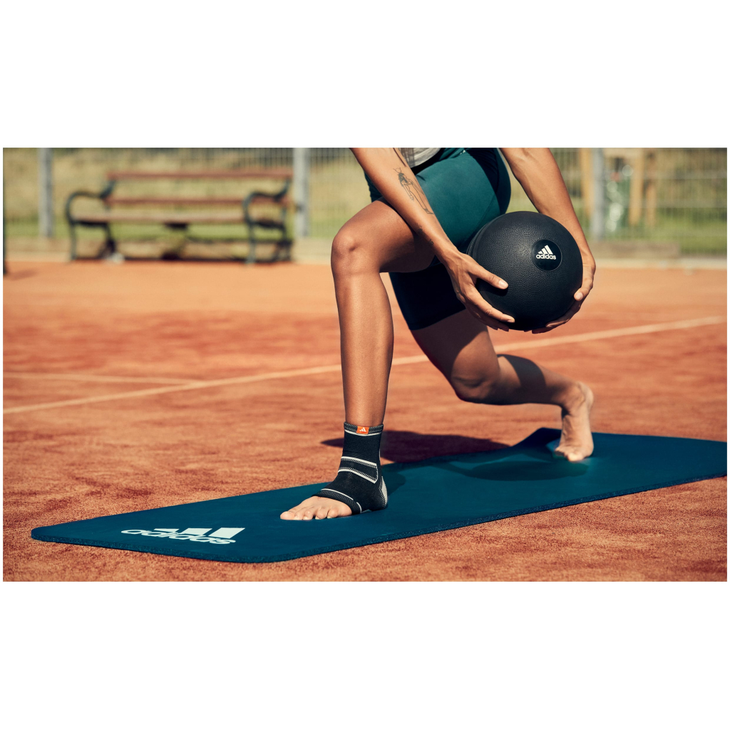 Фіксатор гомілкостопа Adidas Ankle Support ADSU-12512BK-NL чорний Уні M (885652022095) - зображення 7