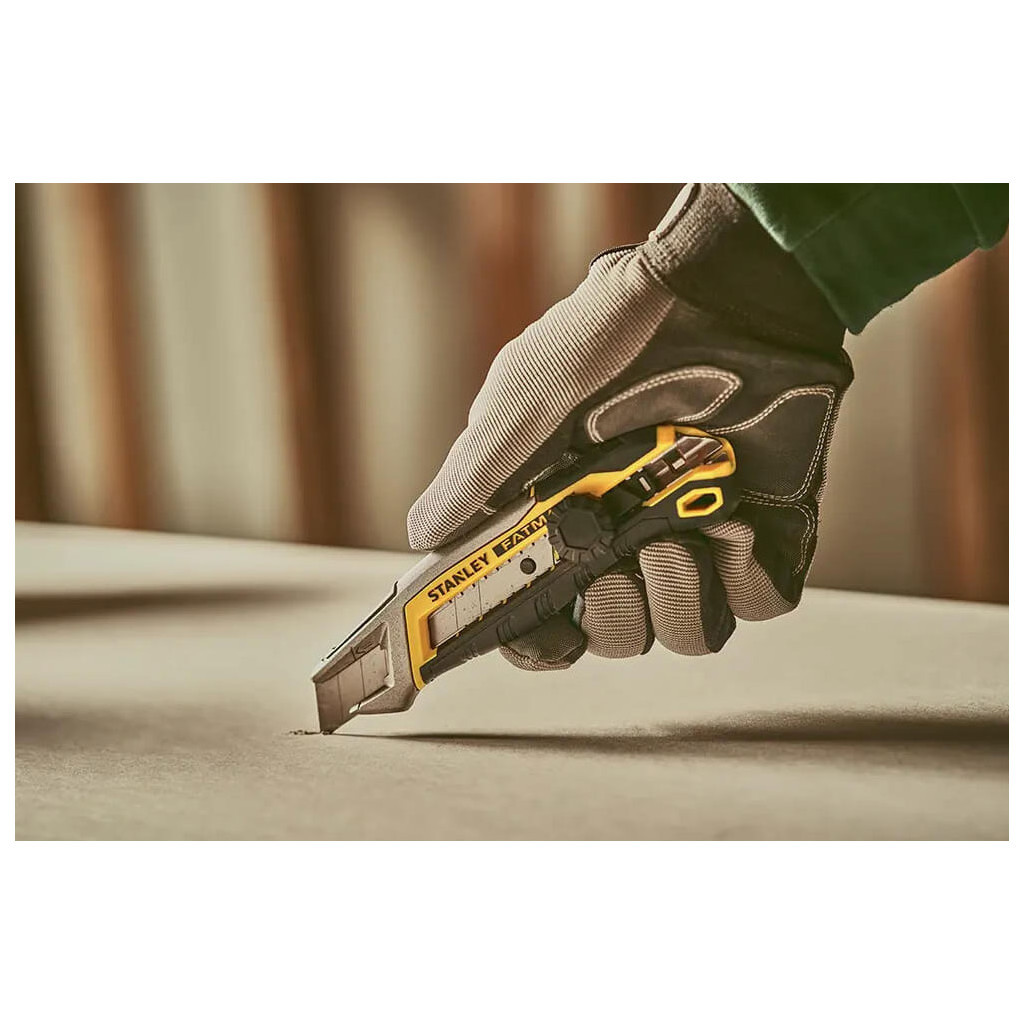 Ніж монтажний Stanley FatMax Integrated Snap Knife, сегментне лезо 18мм, L=165мм. (FMHT10592-0) - изображение 5