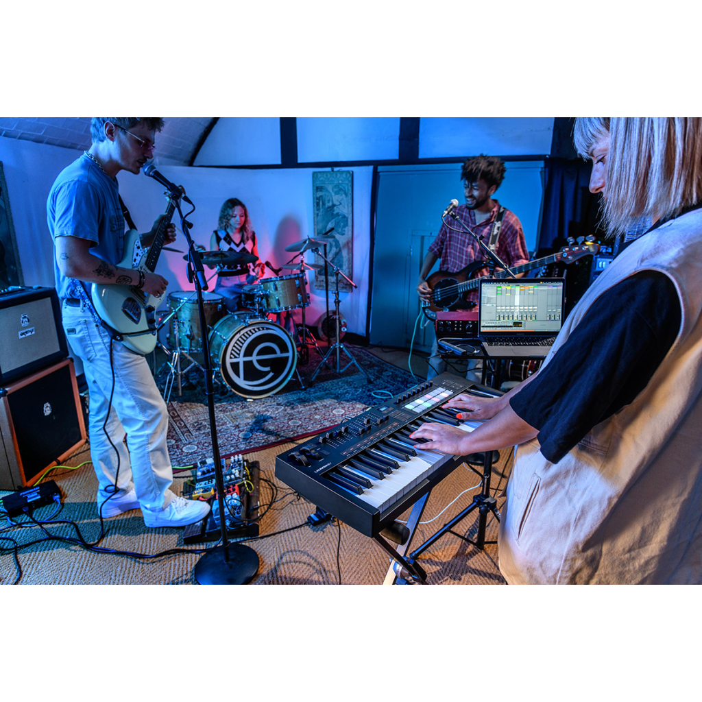 MIDI-клавіатура Novation Launchkey 49 MK4 (236474) - изображение 10