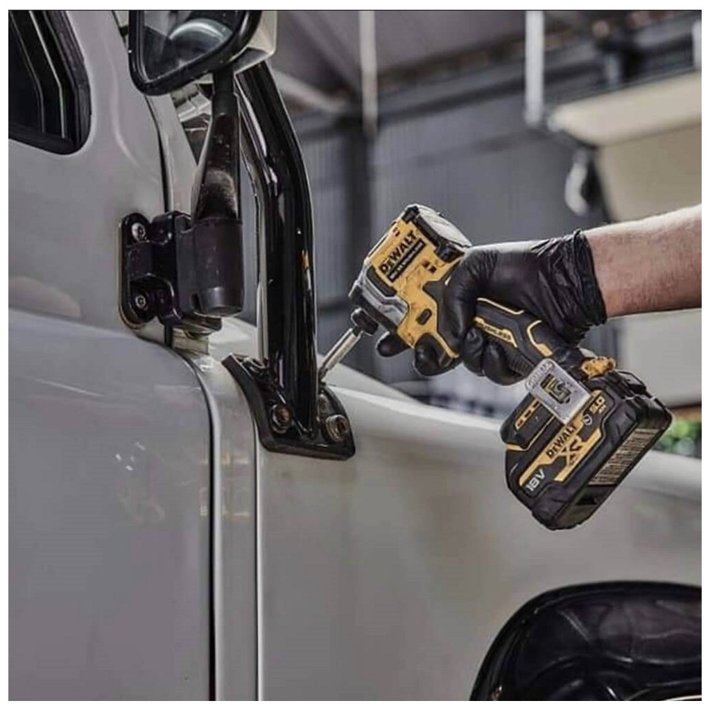 Шуруповерт DeWALT DCF850N (Без АКБ та ЗП) (DCF850N) - зображення 5