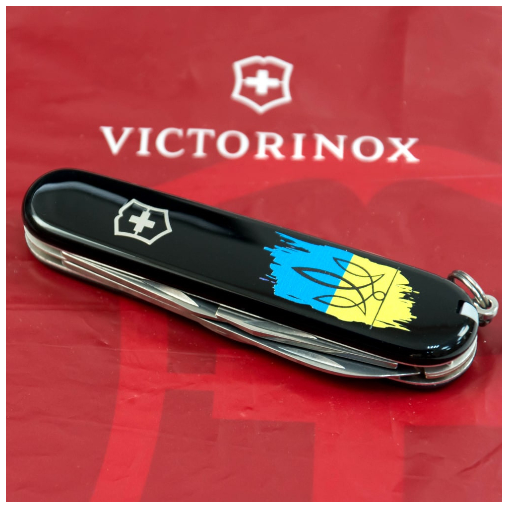 Ніж Victorinox Spartan Ukraine Black "Тризуб На Тлі Прапору" (1.3603.3_T1026u) - зображення 2