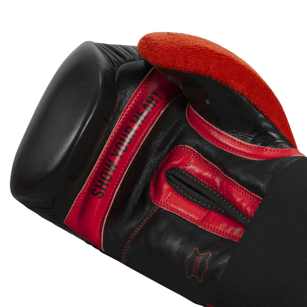 Боксерські рукавички Title Boxing All Heart Bag Gloves 2.0 Black/Red 10 oz (AHABG2 10 oz BK/RD) - зображення 8