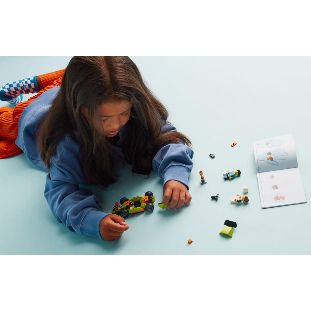 Конструктор LEGO City Зелений автомобіль для перегонів 56 деталей (60399) - зображення 8