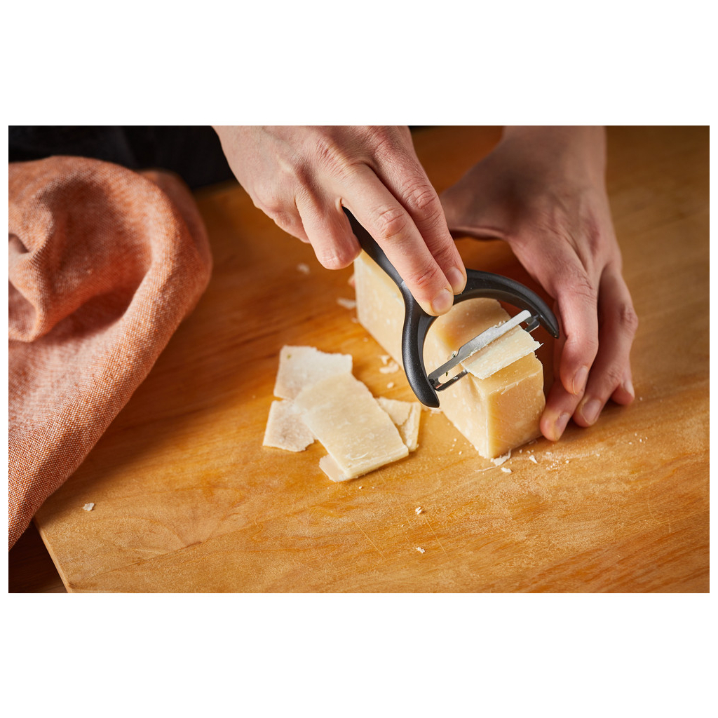 Овочечистка Fiskars Functional Form з поперечним рухомим лезом (1016122) - зображення 9