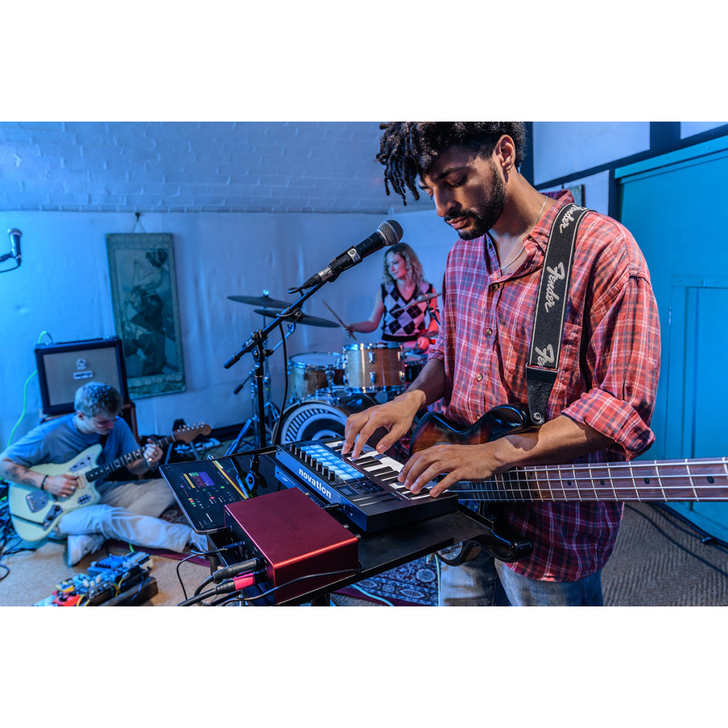 MIDI-клавіатура Novation Launchkey Mini 25 MK4 (236478) - изображение 12