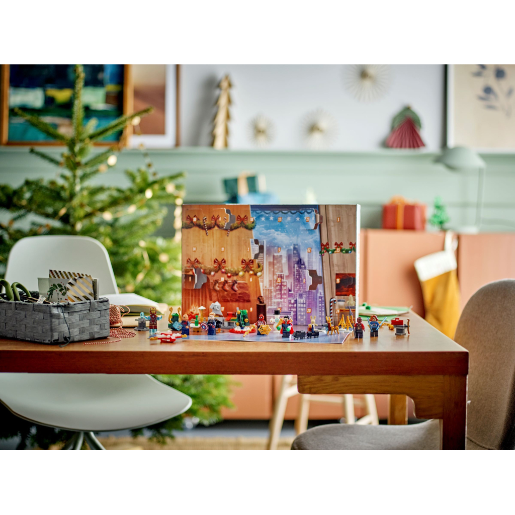 Конструктор LEGO Marvel Новорічний календар Месники 243 деталі (76267) - зображення 6