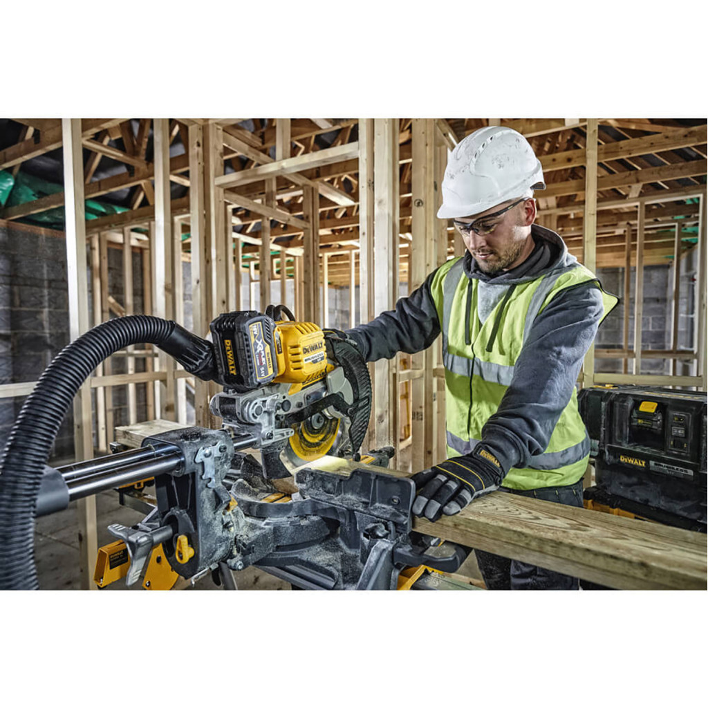 Торцювальна пила DeWALT 54V XR FLEXVOLT Li-lon, диск 250х30 мм, XPS (без АКБ та ЗП) (DCS727N) - зображення 4