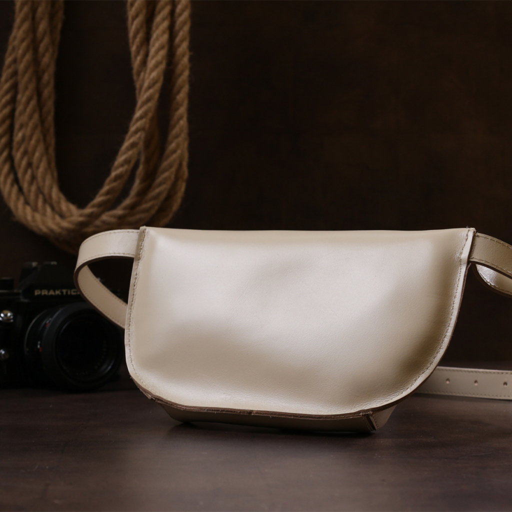 Сумка Shvigel Бананка з натуральної шкіри Бежева (16391) - зображення 9