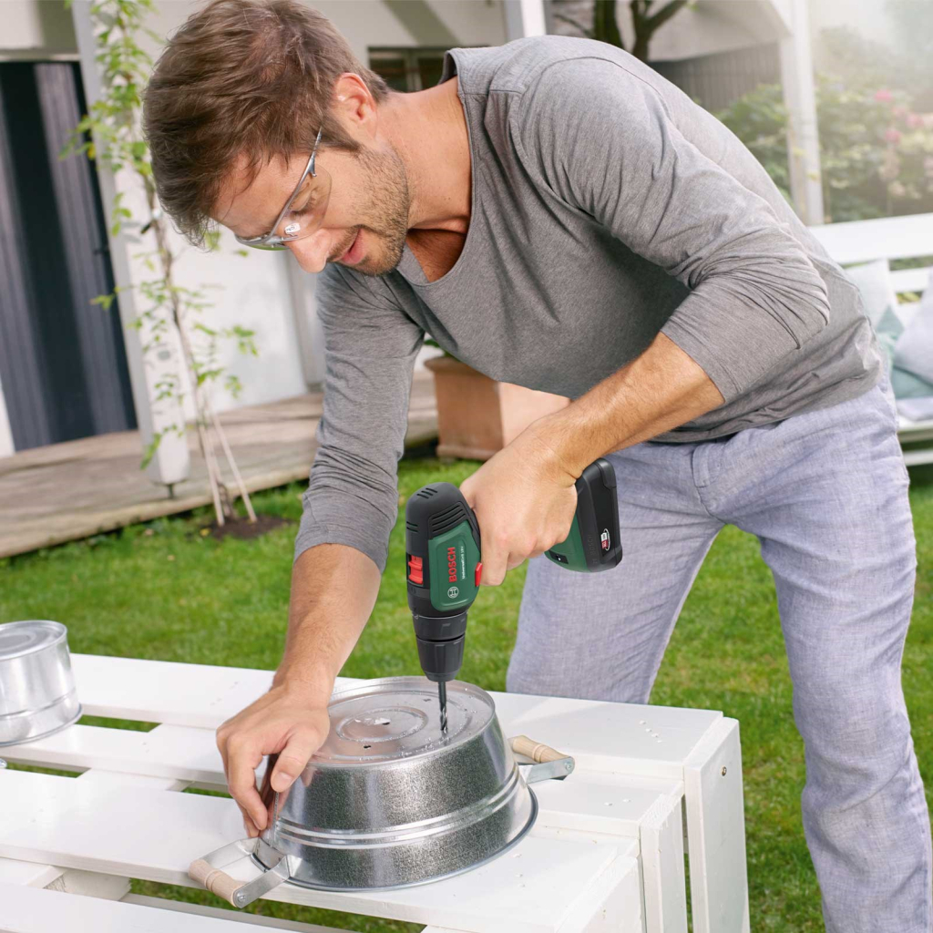 Шуруповерт Bosch UniversalDrill 18V, 2x1.5Ач, 40Нм, 440/1450 об/хв, ЗП, 1.2кг, кейс (0.603.9D4.002) - зображення 5