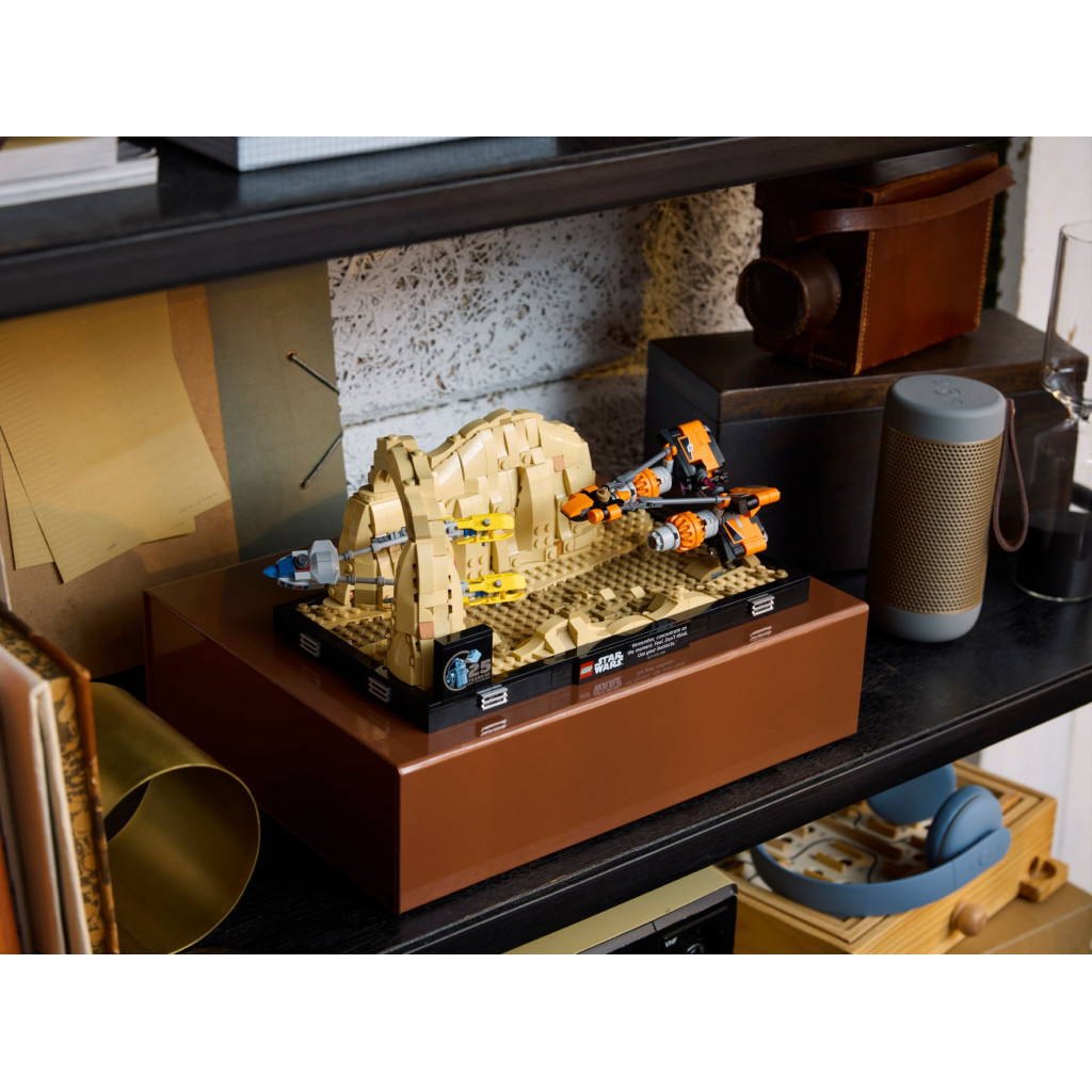 Конструктор LEGO Star Wars Діорама Mos Espa Podrace 718 деталей (75380) - зображення 9