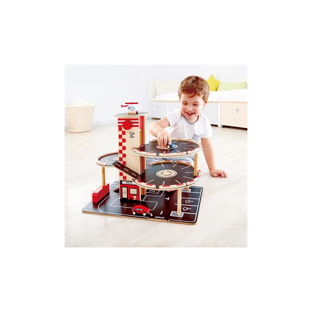 Автотрек Hape дерев'яний з паркінгом та вертолітним майданчиком (E3002) - зображення 3