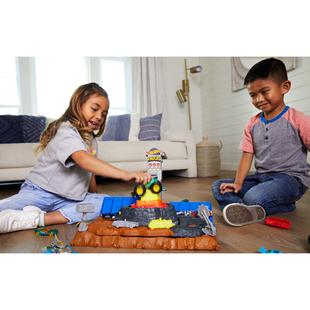 Автотрек Hot Wheels Станція: Неймовірна аварія серії Тренувальна арена (HNB96) - зображення 4