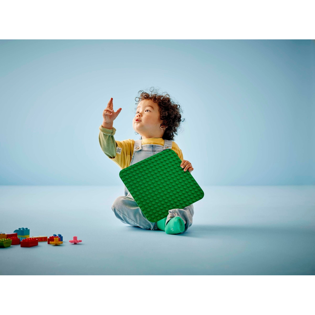 Конструктор LEGO DUPLO Classic Зелена будівельна пластина (10460) - зображення 5