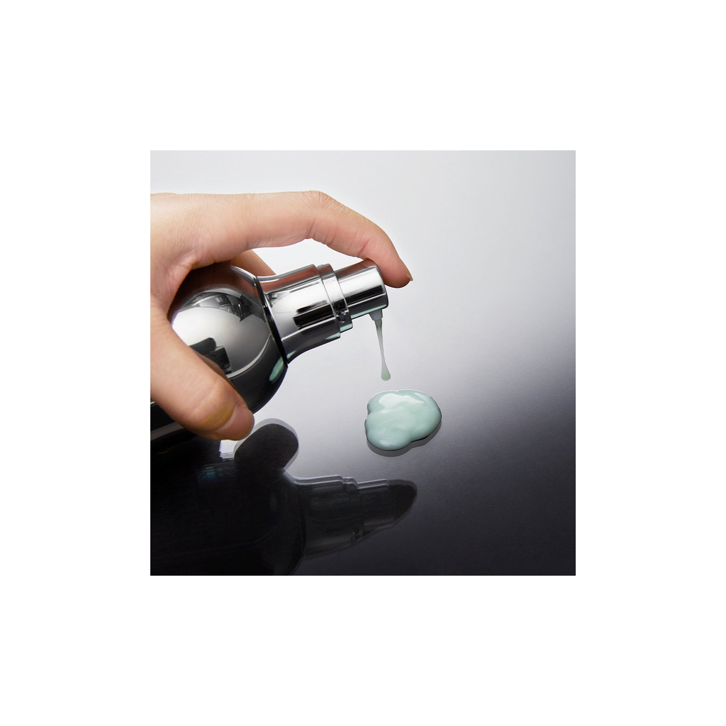 Емульсія для обличчя Medi-Peel Peptide 9 Volume White CICA Essence Pro 100 мл (8809941820416) - изображение 2