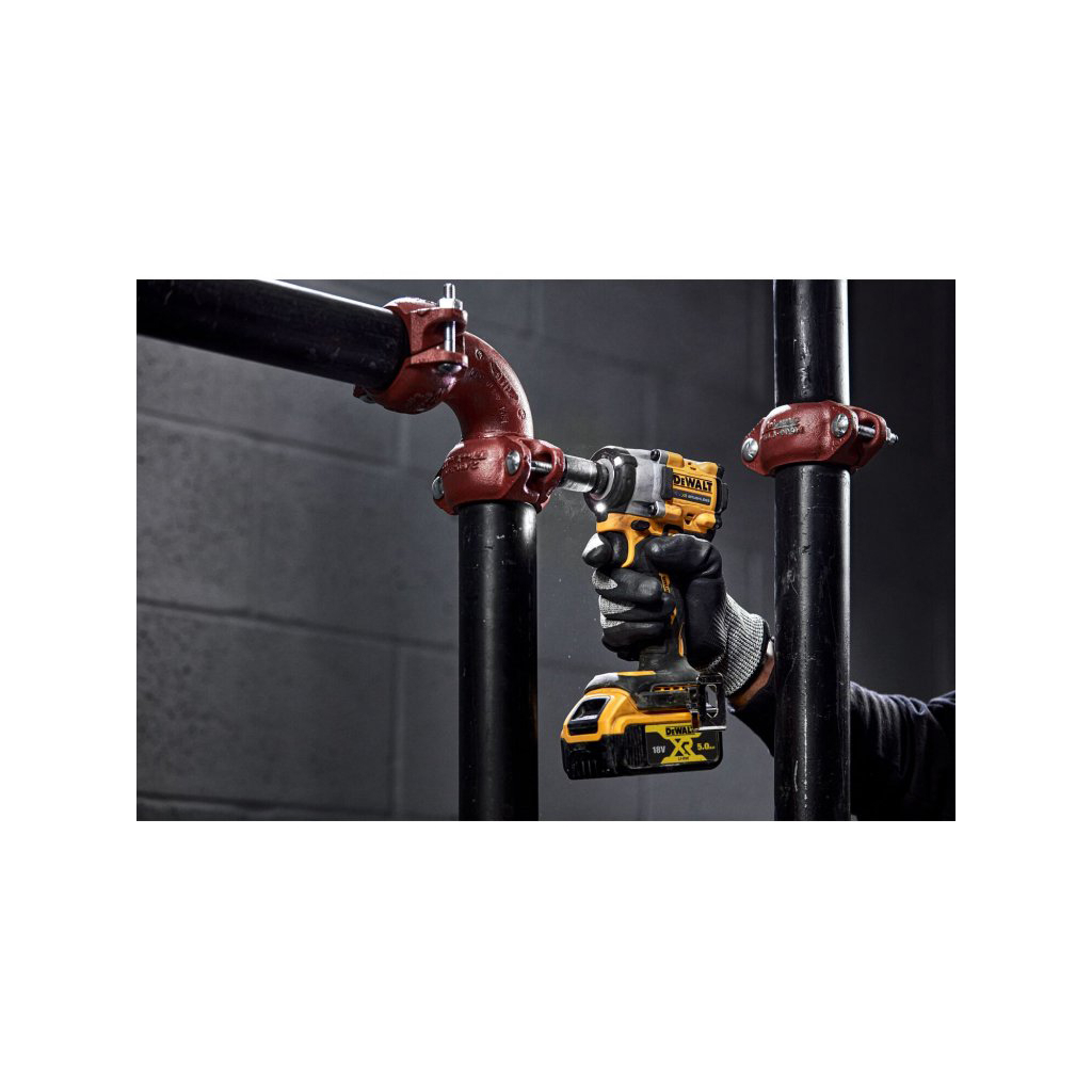 Гайковерт DeWALT 18 В XR Li-lon, 406 Нм, 5 Ah, 2 АКБ, ЗП, чохол (DCF921P2G) - изображение 7