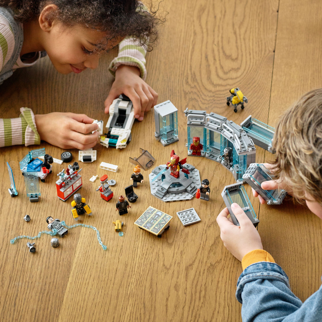 Конструктор LEGO Super Heroes Броня Залізної Людини 496 деталей (76216) - зображення 5