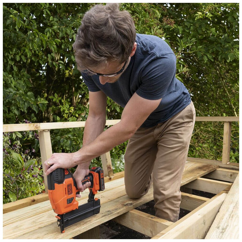 Цвяхозабивач Black&Decker 18 В, довжина цвяха 16-50 мм, (без АКБ та ЗП) (BCNG01N) - изображение 2