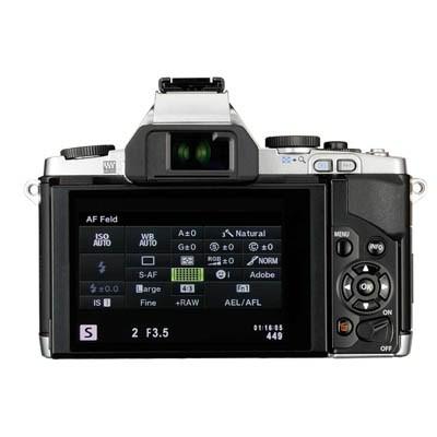 Цифровий фотоапарат Olympus OM-D E-M5 body silver (V204040SE000) - зображення 2