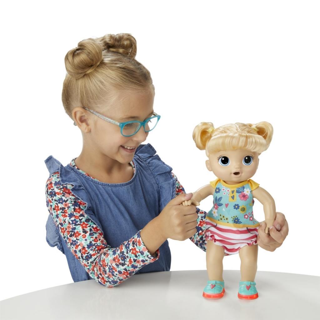 Лялька Hasbro Baby Alive Малятко вміє ходити (Блондинка) (E5247) - зображення 3