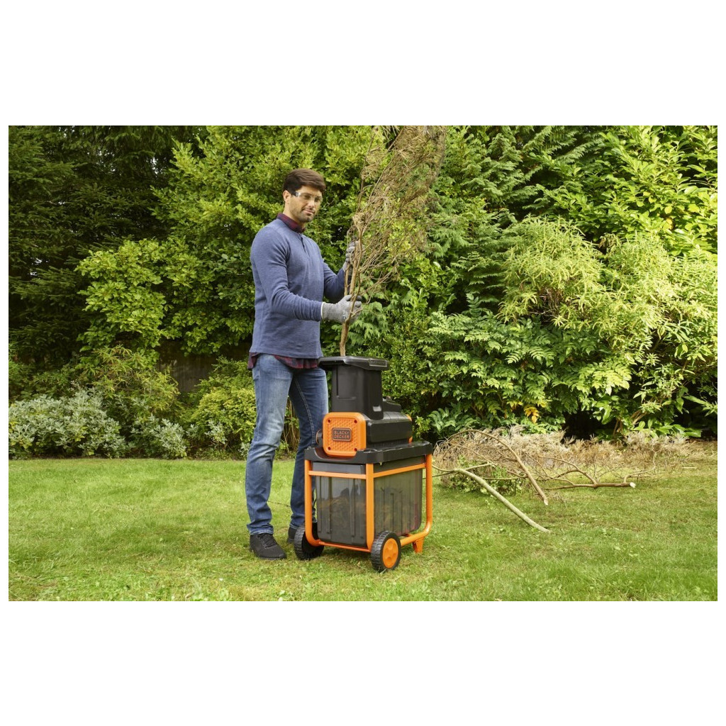 Садовий подрібнювач Black&Decker 2.8 кВт, макс. 45 мм, фреза, 45 л (BEGAS5800) - зображення 3
