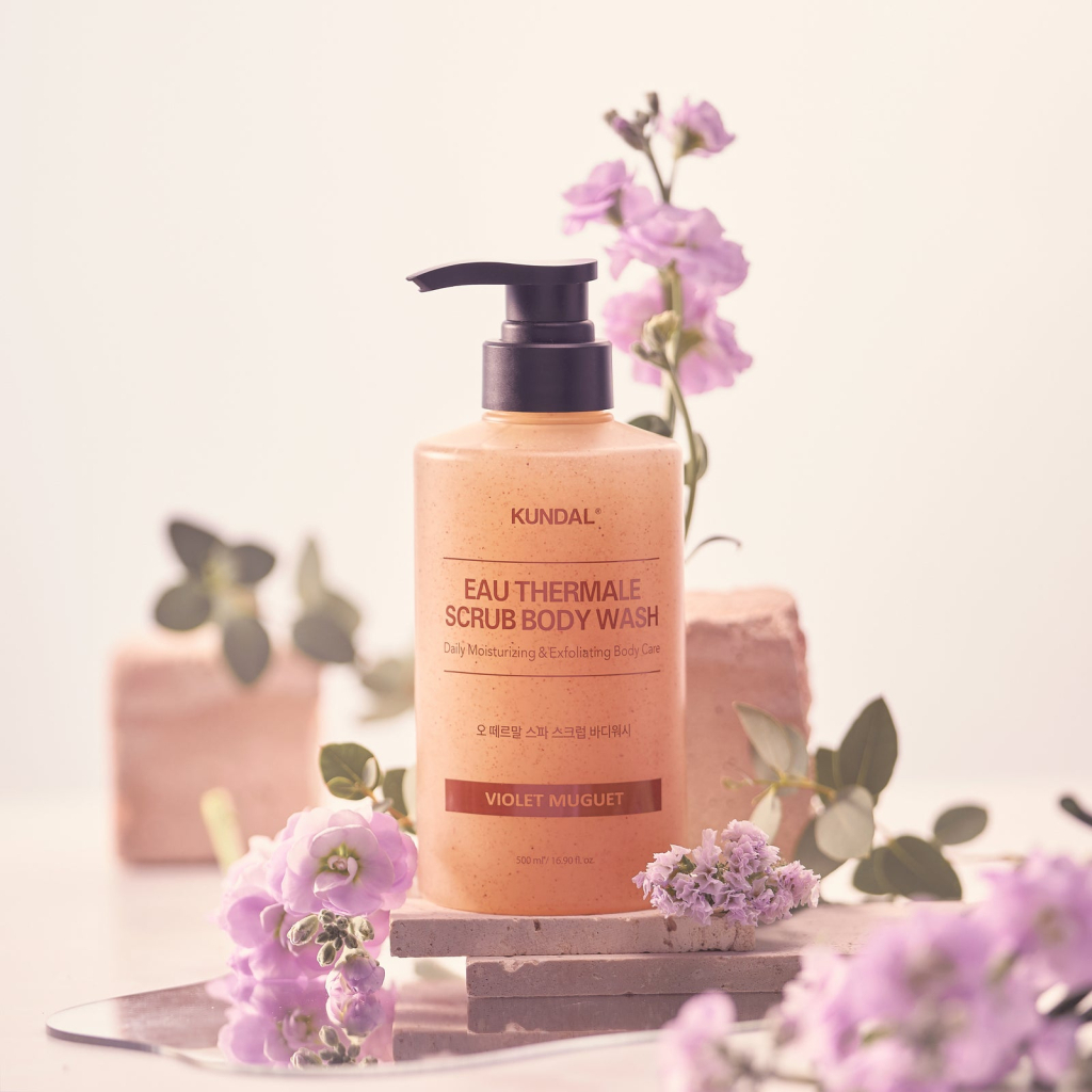 Гель для душу Kundal Eau Thermal Scrub Body Wash Violet Muguet 500 мл (8809809428655) - зображення 4