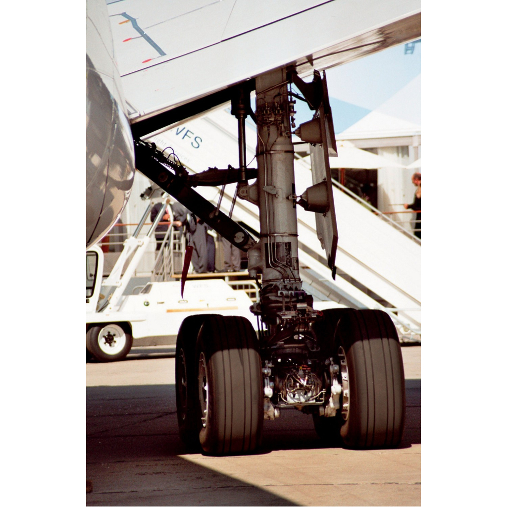 Збірна модель Revell Літак Airbus A380 Перший політ рівень 5 масштаб 1:144 (RVL-04218) - зображення 3