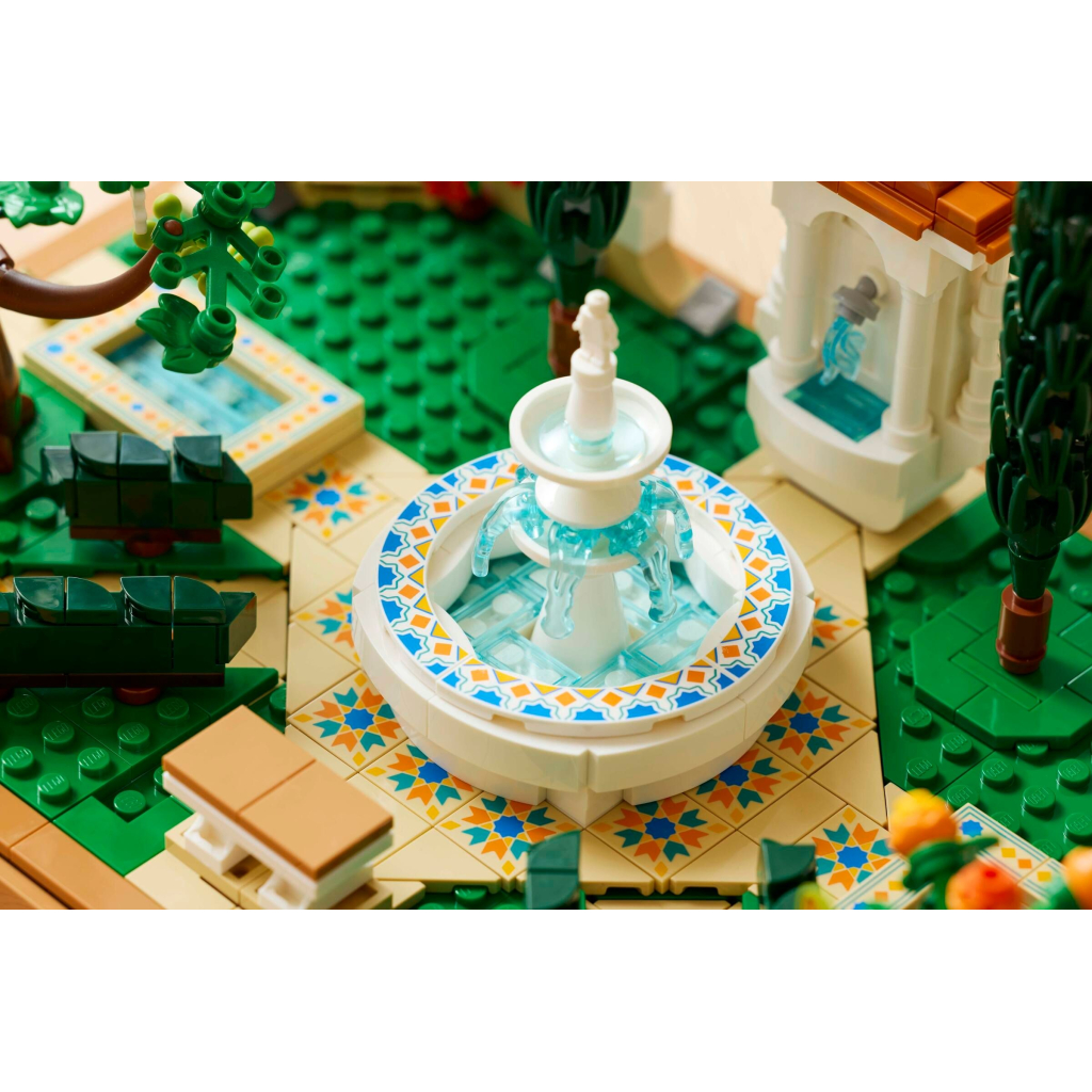Конструктор LEGO Icons Сад фонтанів (10359) - зображення 10