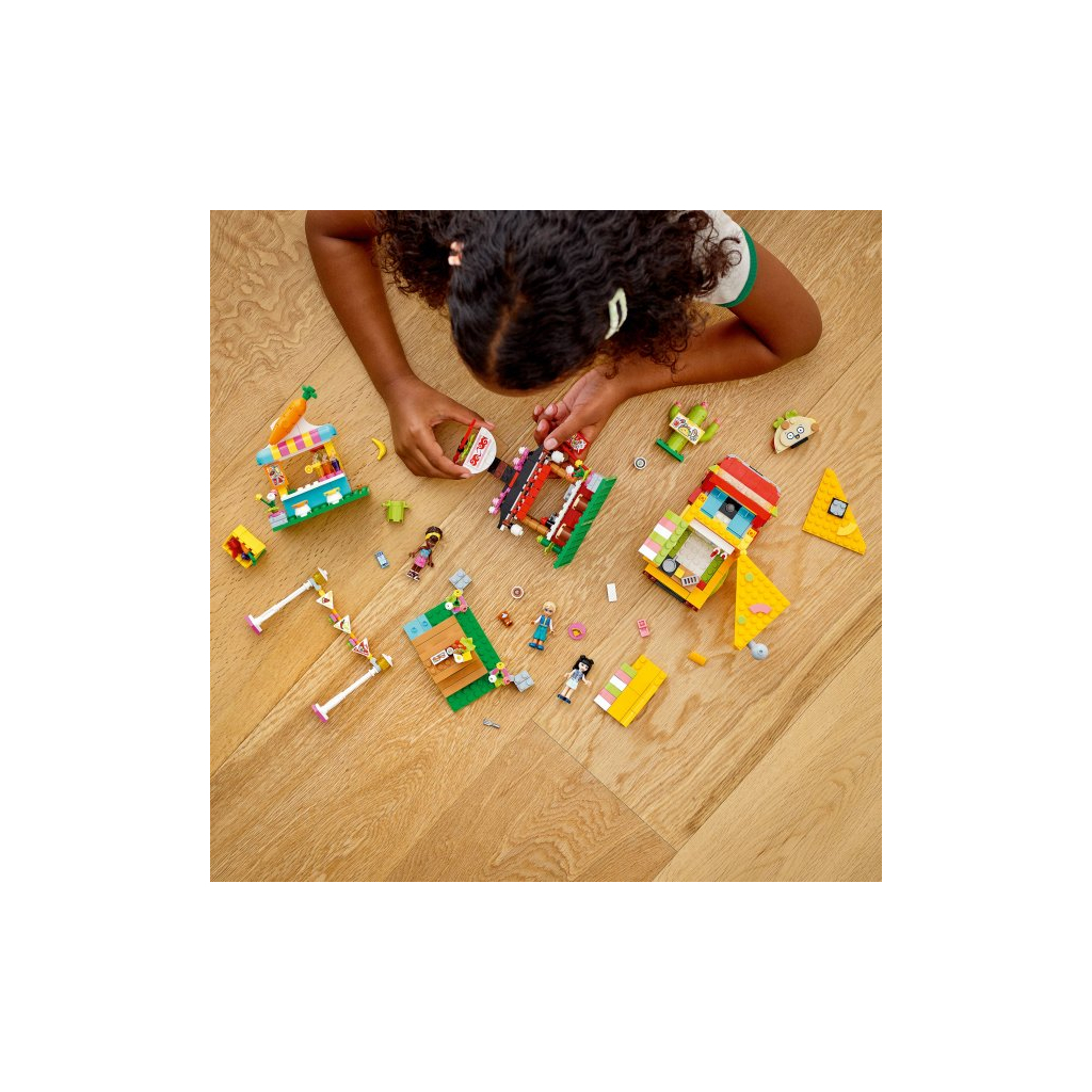 Конструктор LEGO Friends Ринок вуличної їжі 592 деталі (41701) - зображення 4