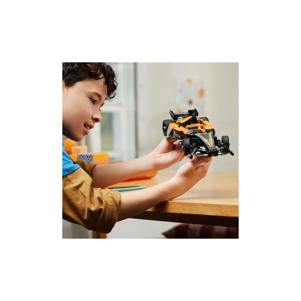 Конструктор LEGO Автомобіль для перегонів NEOM McLaren Formula E 452 деталі (42169) - зображення 7