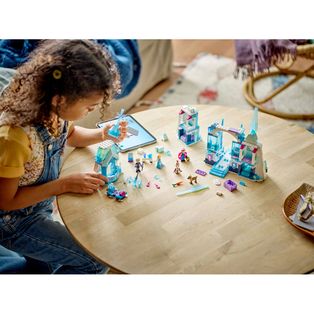 Конструктор LEGO Disney Крижаний палац Ельзи (43244) - зображення 9