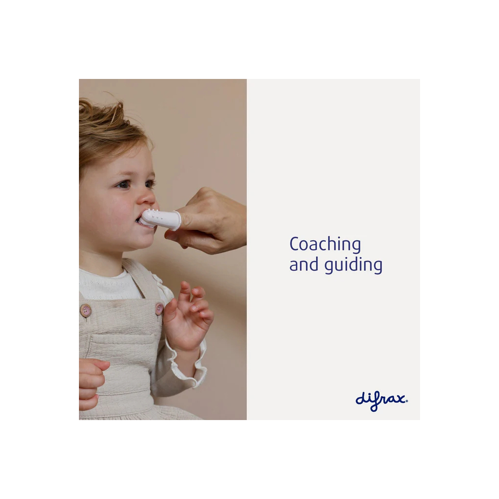 Дитяча зубна щітка Difrax Cиліконова, масажна, Pink (377 Pink) - зображення 3