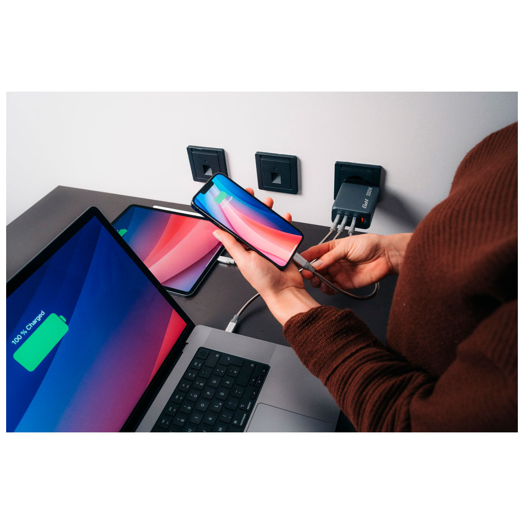 Зарядний пристрій Verbatim GaN 200 W 4 ports (2xUSB-C-100 W,USB-C-65 W /USB-A -3.0) (32204) - зображення 9