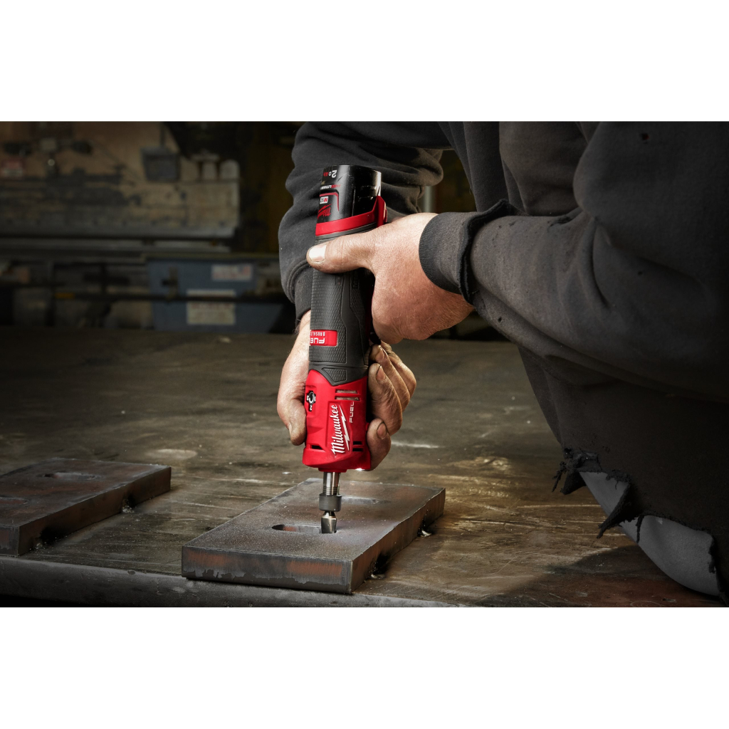Шліфувальна машина Milwaukee M12FDGS-422B FUEL 1x2Ah, 1x4Ah (4933471436) - изображение 6