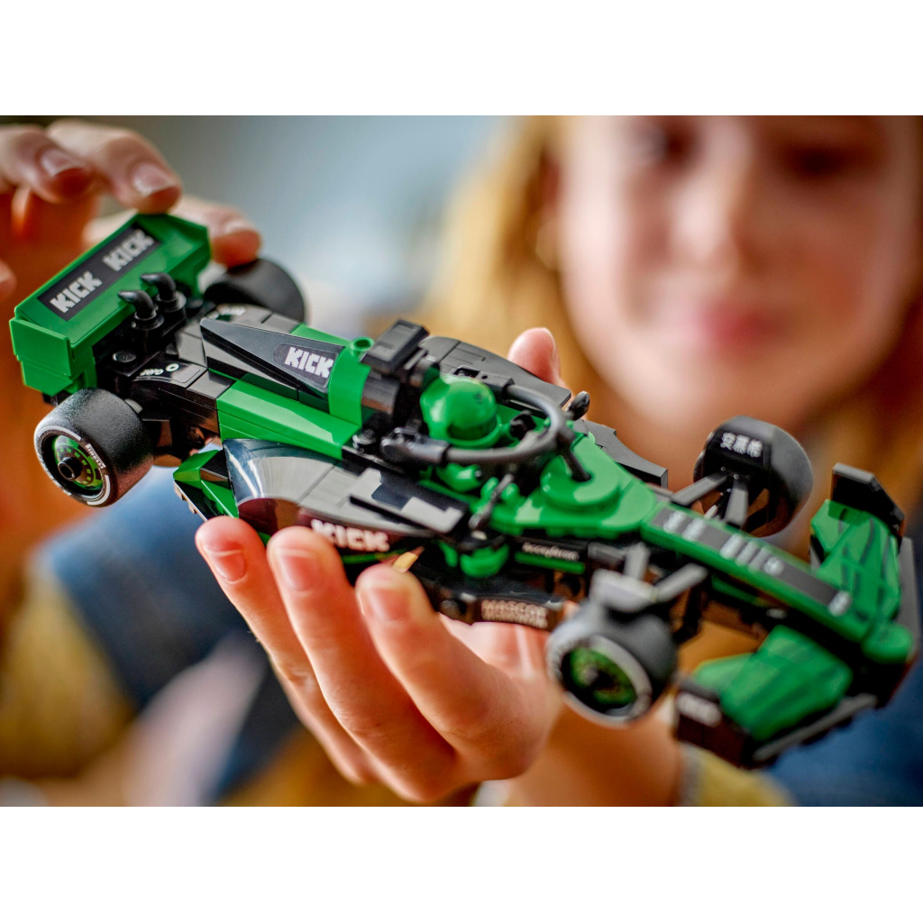 Конструктор LEGO Speed Champions Автомобіль для перегонів KICK Sauber F1 Team C44 (77247) - зображення 9