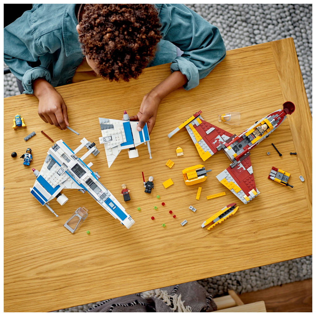 Конструктор LEGO Star Wars Винищувач Нової Республіки E-Wing проти Зоряного винищувача Шин Хаті 1056 деталей (75364) - зображення 4