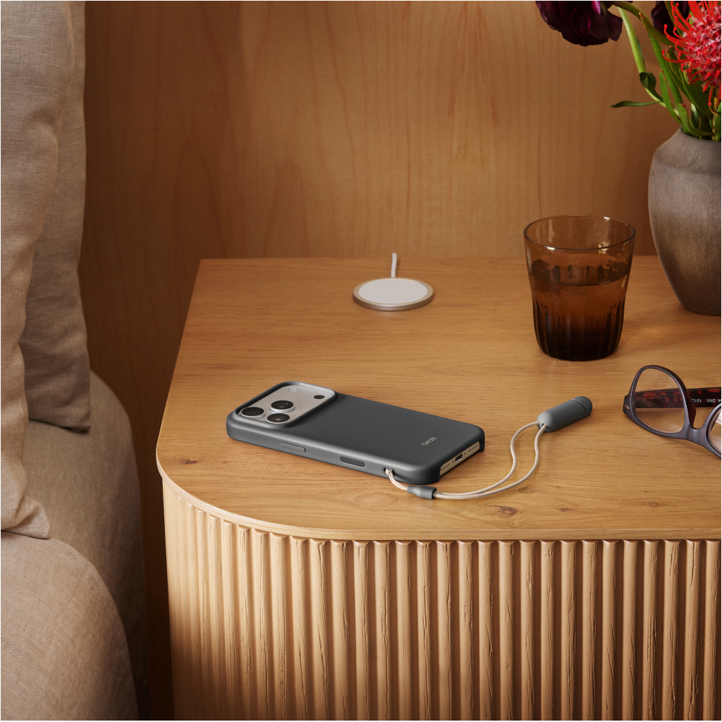 Чохол до мобільного телефона Apple Beats Kickstand iPhone 17 Pro Granite Gray Model A3509 (MGY74LL/A) - зображення 4