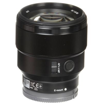Об'єктив Sony 85mm f/1.8 для камер NEX FF (SEL85F18.SYX) - зображення 6