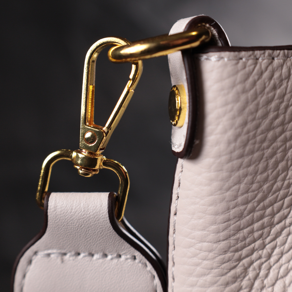 Сумка Vintage Шкіряна жіноча із застібкою ґудзиком Біла (22321) - зображення 11