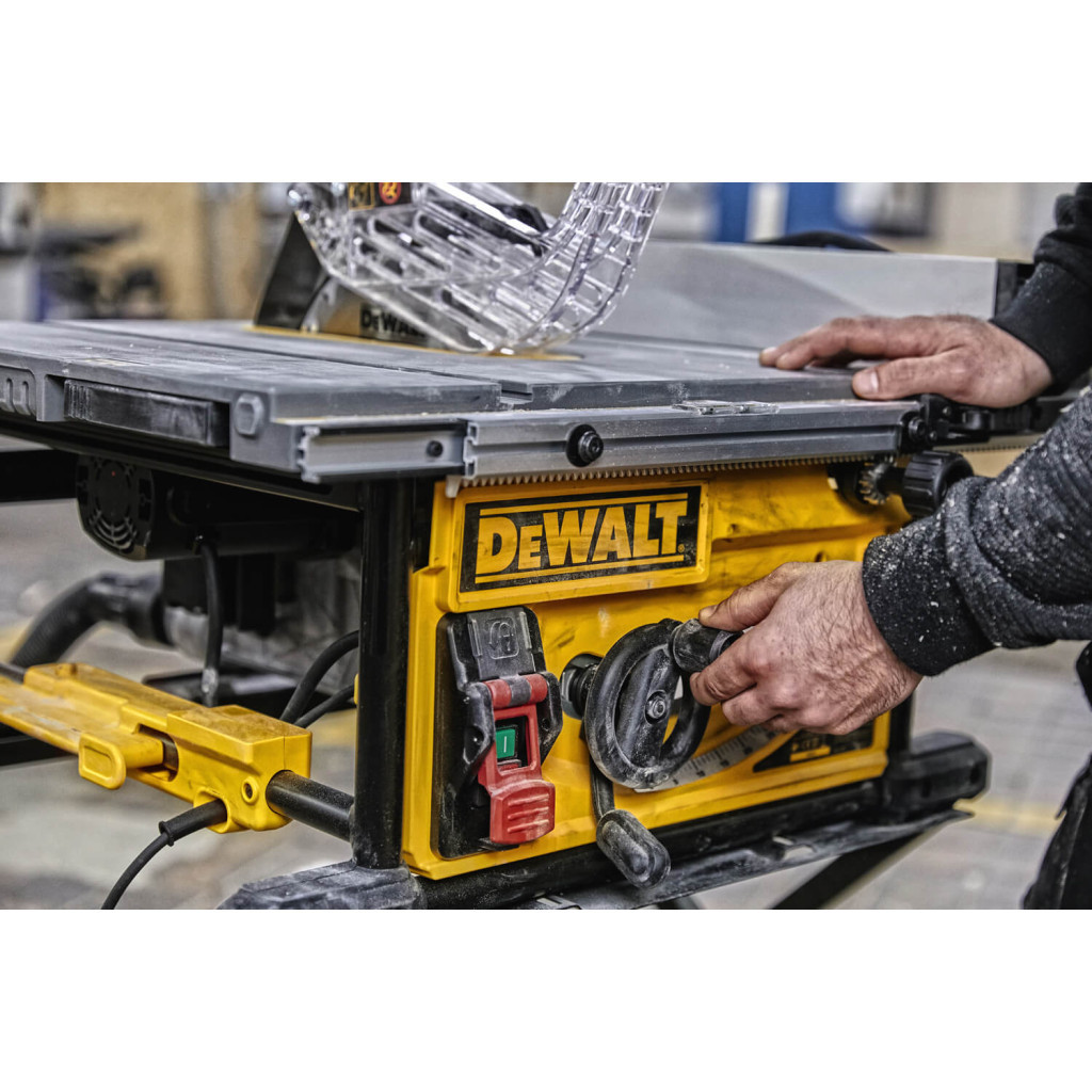 Циркулярна пила DeWALT 2000 Вт, 4800 об/хв, 250х30мм, 26.5 кг (DWE7492) - зображення 11