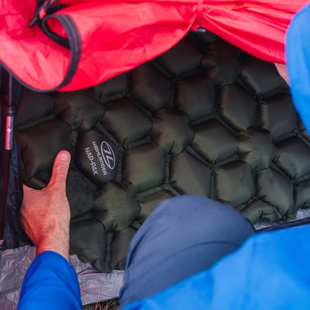 Туристичний килимок Highlander Nap-Pak Inflatable Sleeping Mat 5 cm Olive AIR071 (929796) - зображення 10