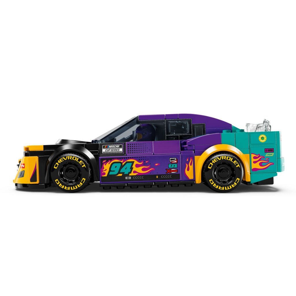 Конструктор LEGO Speed Champions NASCAR Next Gen Chevrolet Camaro ZL1, 328 деталей (76935) - зображення 3