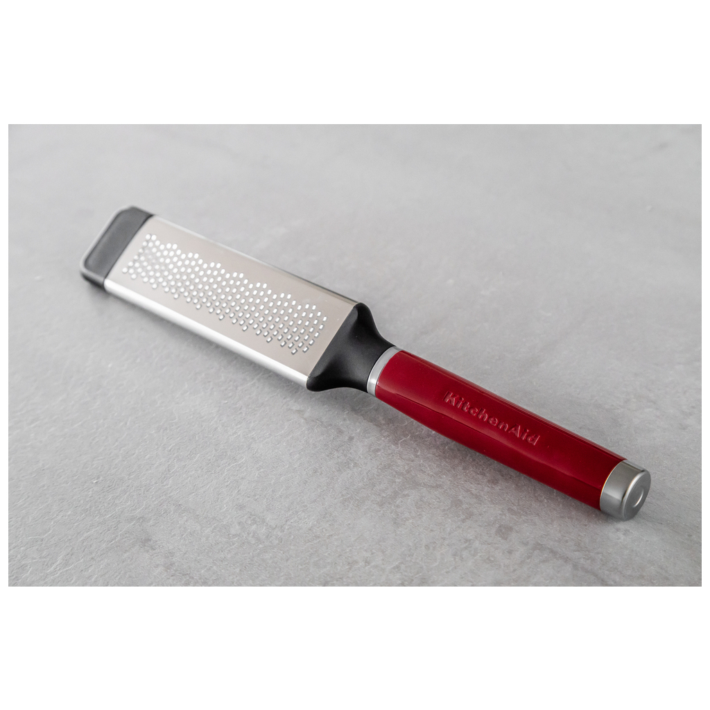 Терка KitchenAid Coreline для спецій, з чохлом, 31,7 см, червона (KAG321OHERE) - изображение 6