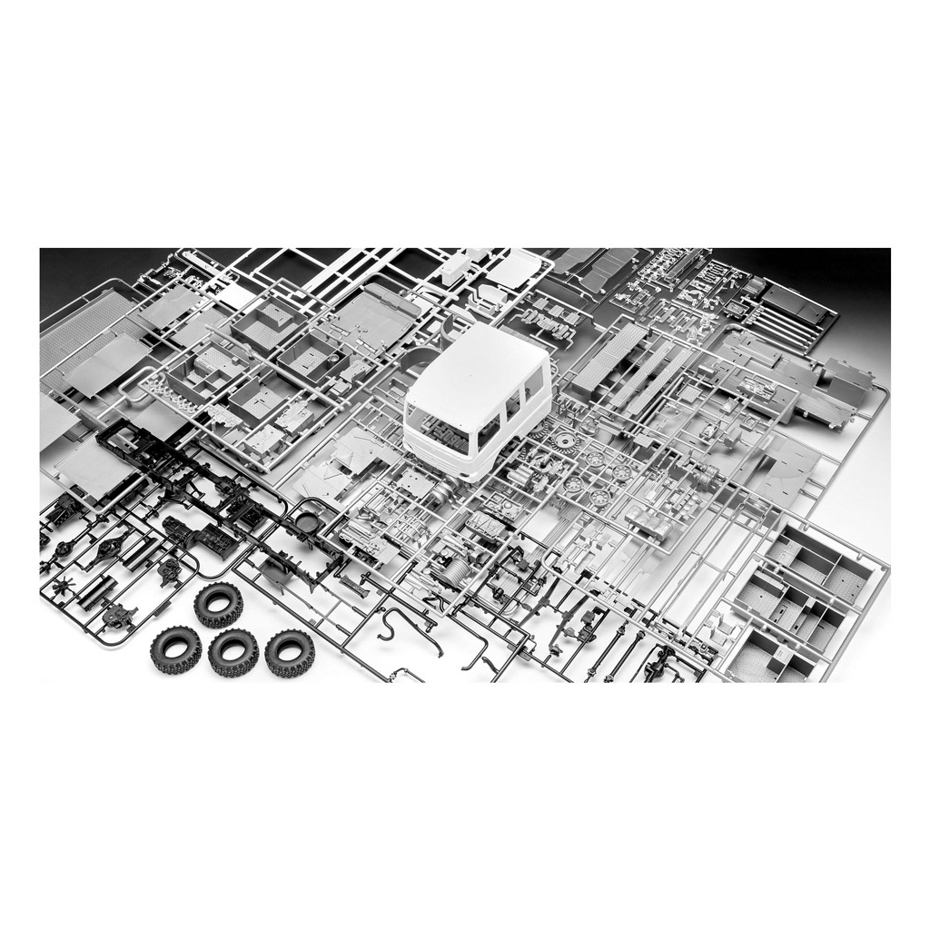 Збірна модель Revell Пожежна машина цистерна TLF 16/25 рівень 5 масштаб 1:24 (RVL-07586) - зображення 7