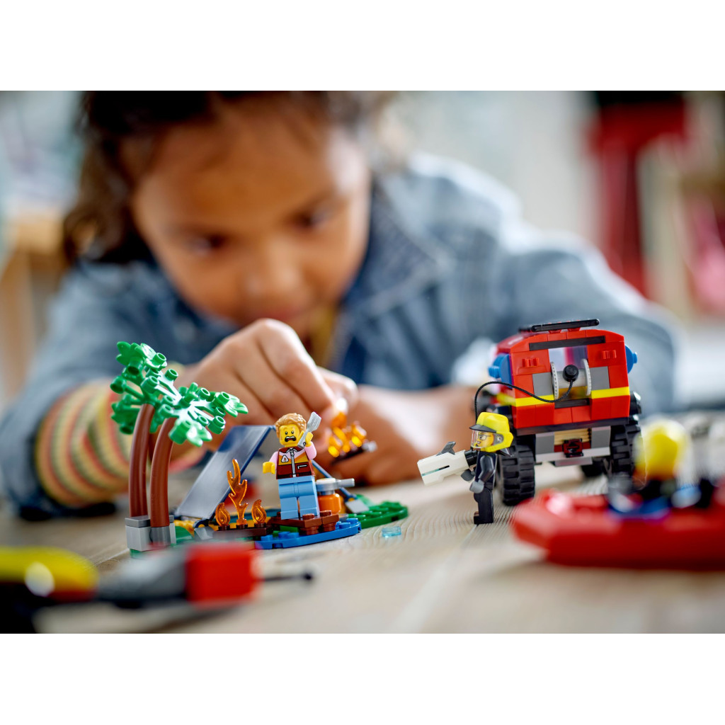 Конструктор LEGO City Пожежний позашляховик з рятувальним човном 301 деталей (60412) - зображення 8