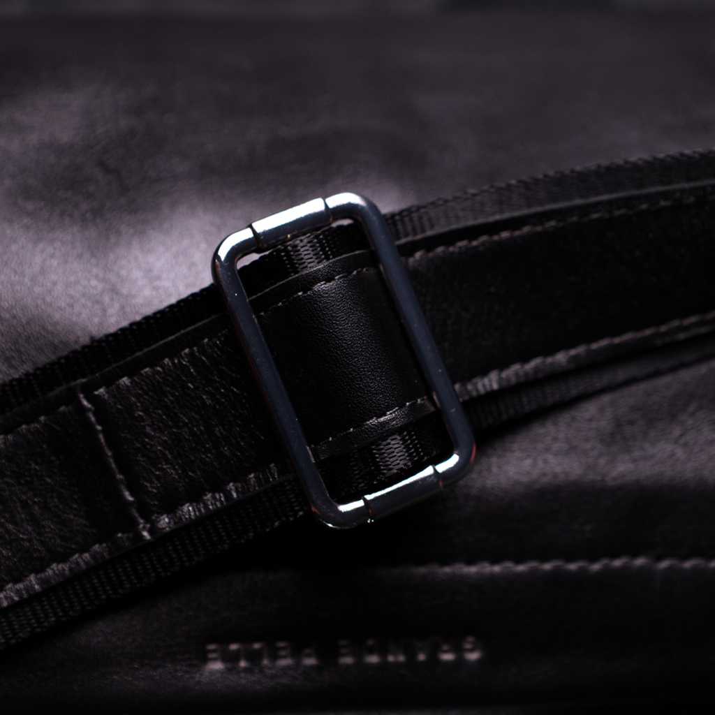 Сумка Grande Pelle Через плече з натуральної шкіри Чорна (11649) - зображення 10