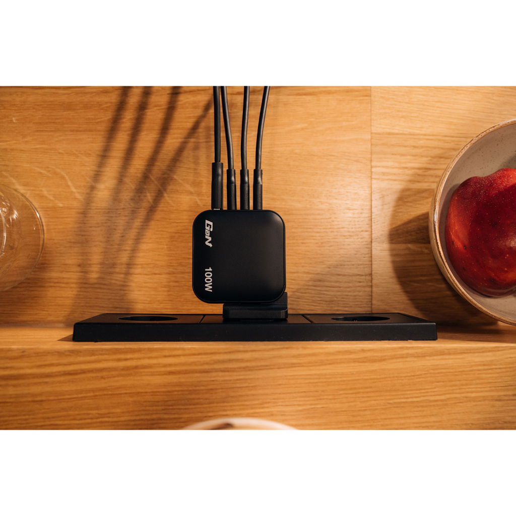 Зарядний пристрій Verbatim MiniGaN 100 W 4 ports (3xUSB-C/1xUSB-A) (32231) - зображення 5