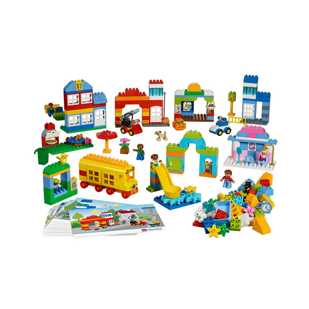 Конструктор LEGO Education DUPLO Our Town (45021) - зображення 2