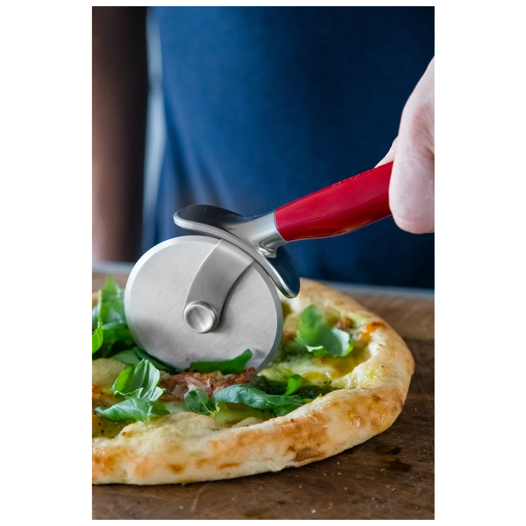 Ніж для піци KitchenAid Coreline, 22,7 см, червоний (KAG113OHERE) - зображення 3