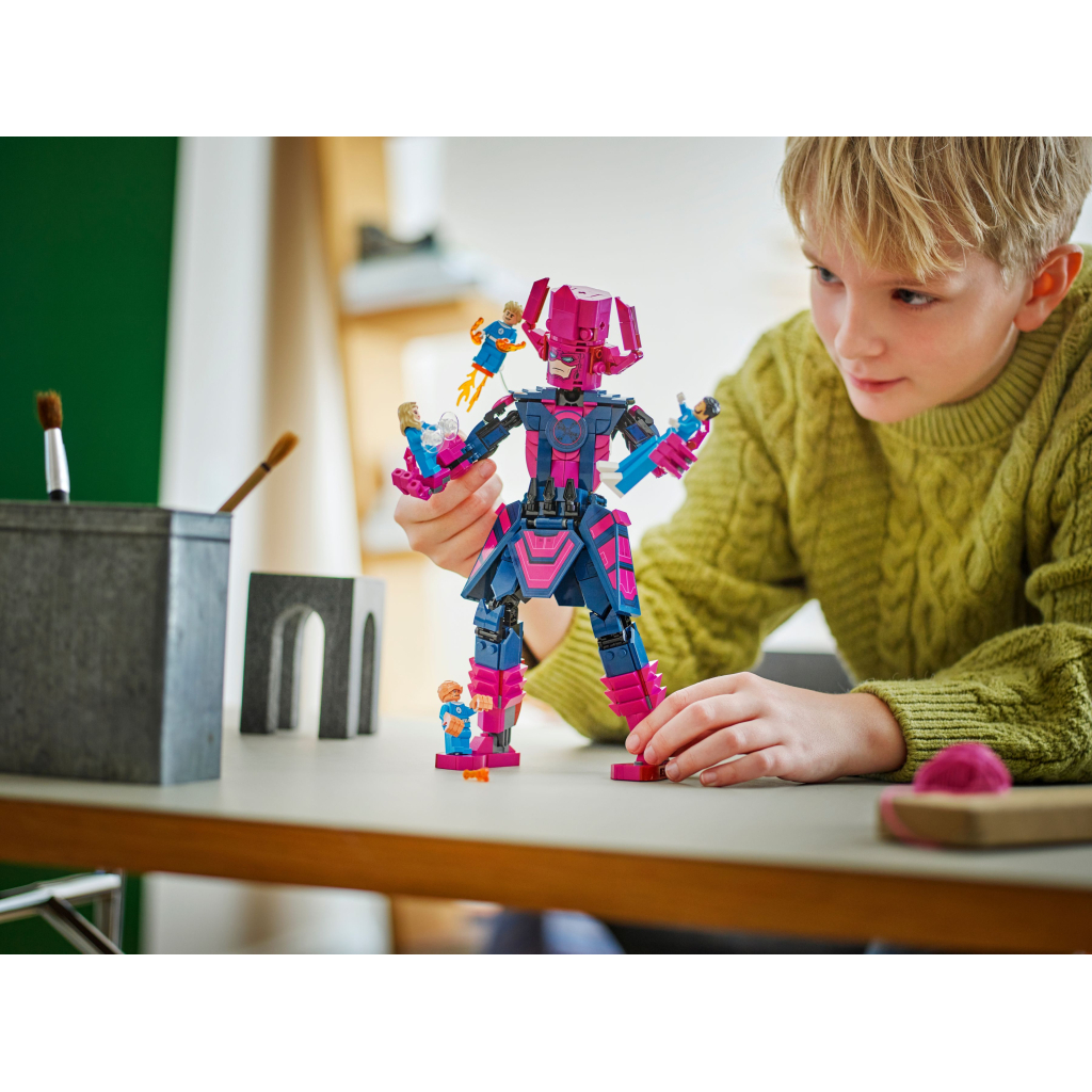 Конструктор LEGO Marvel Фантастична четвірка проти Галактуса: фігурка для збирання (76316) - зображення 8